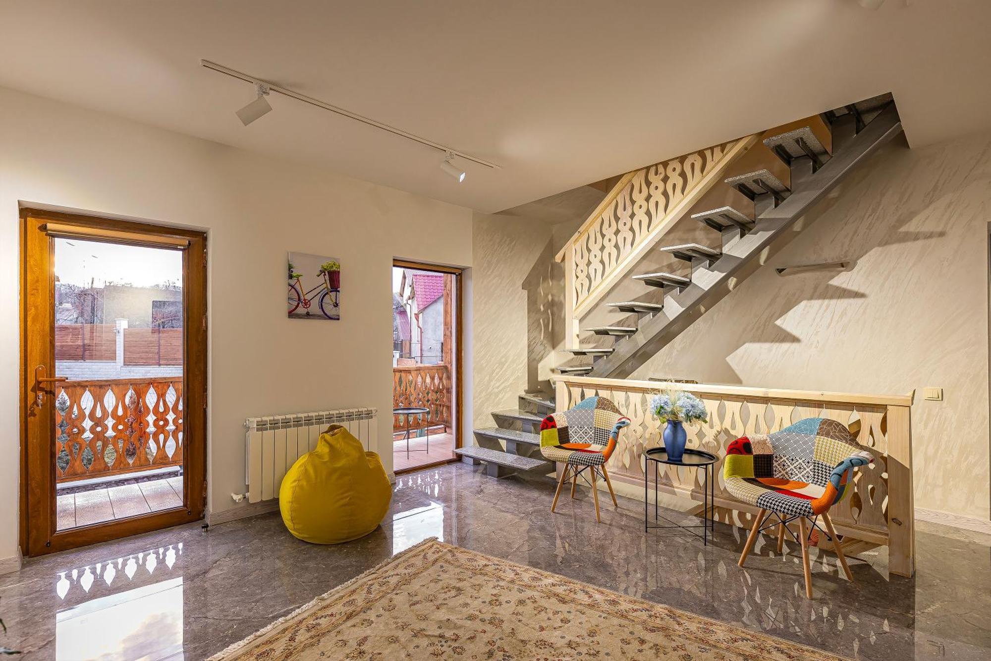 Taniqinn Dilijan Hotel Exterior photo