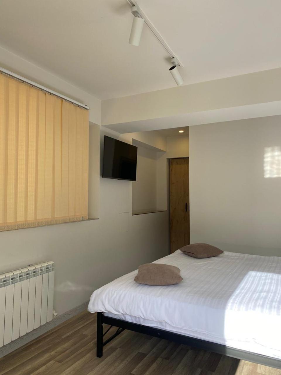 Taniqinn Dilijan Hotel Exterior photo